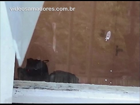 ❤️ Home cachondo mirando á súa moza con outro mozo, gravando un vídeo de carallo sen molestar á parella Porno en % gl.goodseller.top % ☑