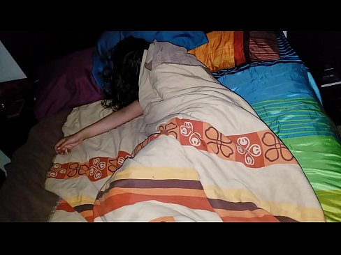 ❤️ Fillastro reprendendo á súa nova madrasta mentres ela dorme. Porno en % gl.goodseller.top % ☑